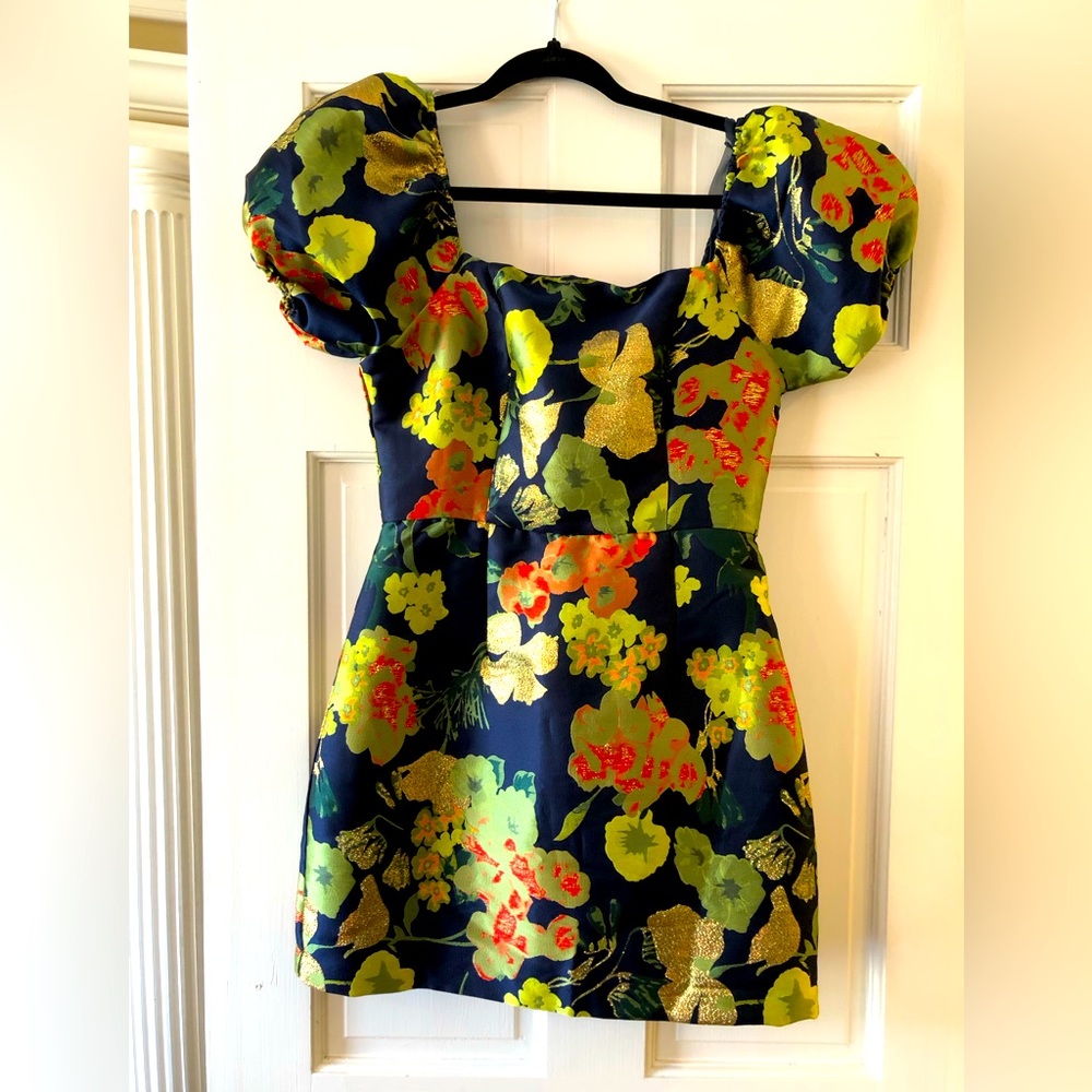 Lulu’s Navy embellished dress with pattern. Size Small. Short with puff sleeves